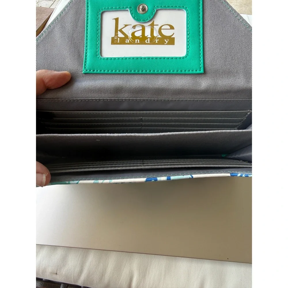 Kate‎ Landry Blue Teal Floral Envelope Clutch Wallet Snap Closure ID Window